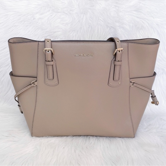Michael Kors Handbags - Michael Kors taupe brown large handbag